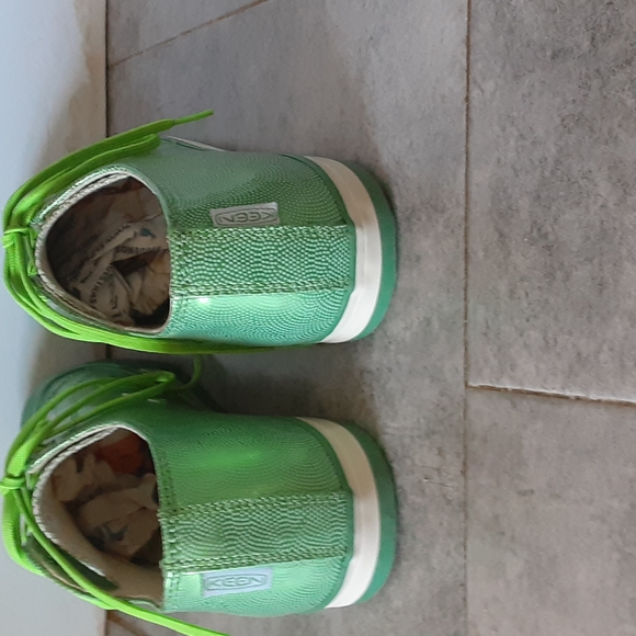 KEEN shoes size 8 whomen - Picture 4 of 6